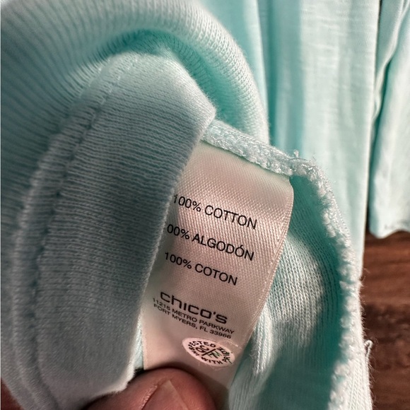 Chico's Blue Blouse Relaxed Fit V-Neck - Picture 4 of 8